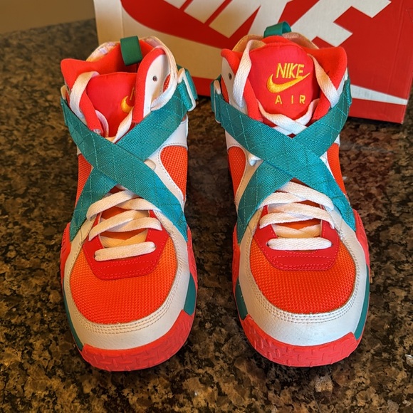 Nike Air Raid Sneakers white automic mango and turbo green 652359 EUC 10.5 - Picture 5 of 16